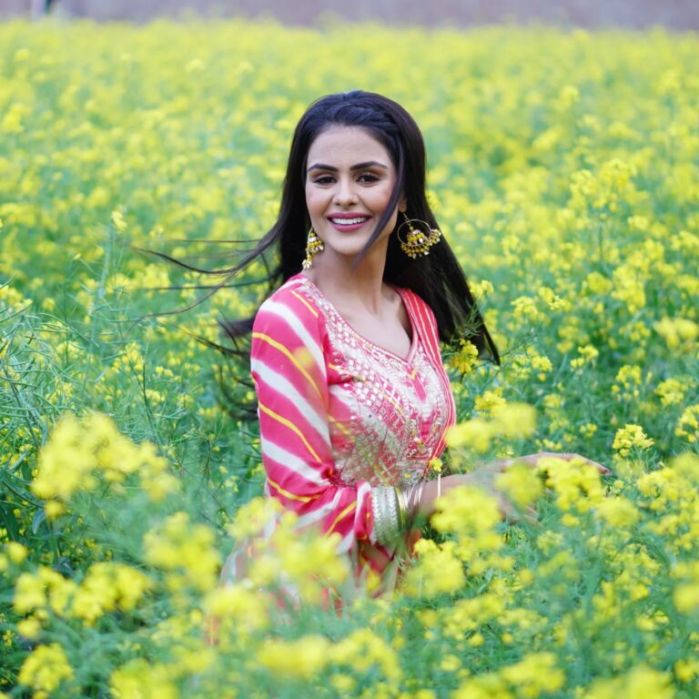 Priyanka Chahar Choudhary Wiki, Age, Biography, Boyfriend, Height, Parents, Nationality, Net Worth & More