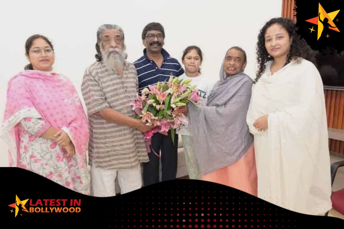 Hemant Soren Wiki, Age, Biography, Wife, Family, Religion, Height, Career, Net Worth, Instagram 2 Hemant Soren Parents